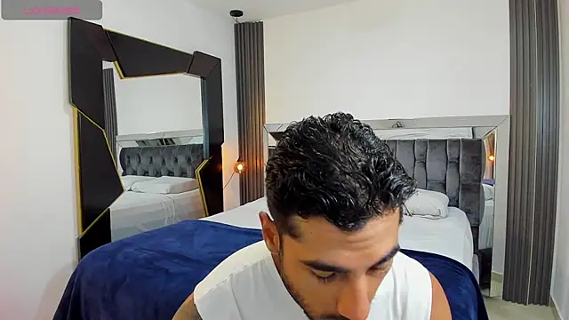 MARC THOMPSON  online show from November 4, 2025, 2:16 pm