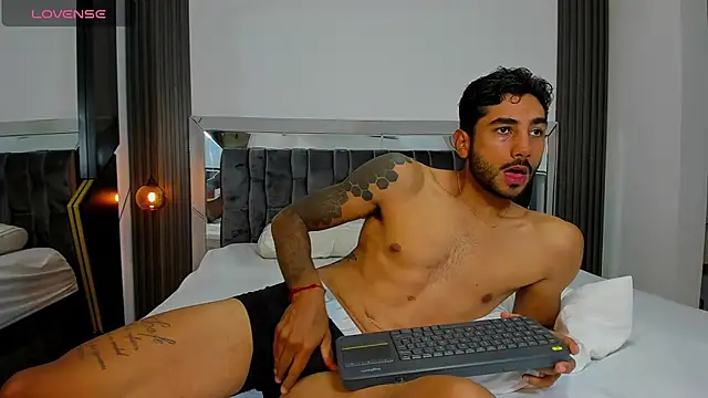 MARC THOMPSON  online show from November 13, 2025, 1:10 pm