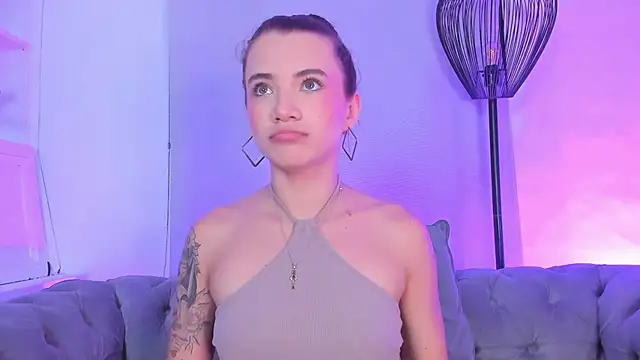 Snapshot of aitana_baker_ chatting on October 8, 2025, 4:10 am aitana baker online show from October 8, 2025, 4:10 am