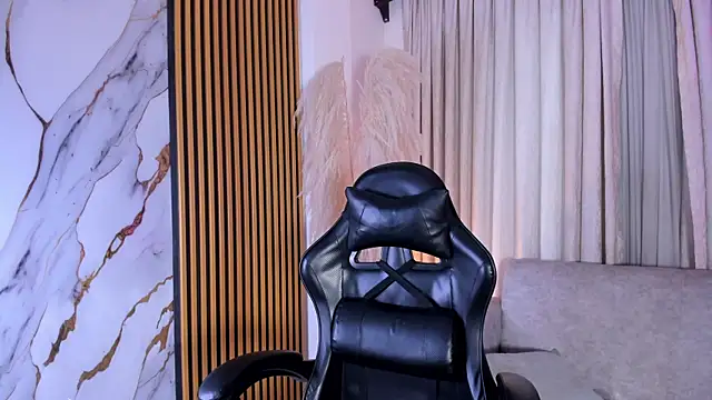 JulienSaint online show from February 16, 2026, 12:12 pm