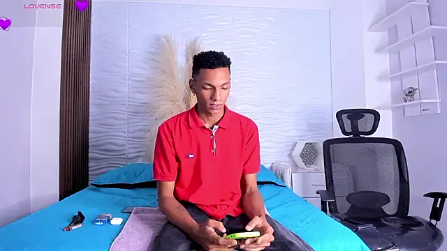 JulienSaint online show from February 18, 2026, 12:34 pm