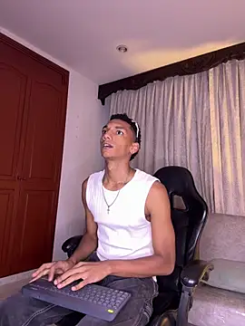 JulienSaint online show from March 15, 2026, 11:27 am