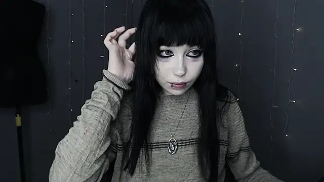 Snapshot of _LUCY_LAVE chatting on April 14, 2026, 9:54 pm LUCY LAVE online show from April 14, 2026, 9:54 pm