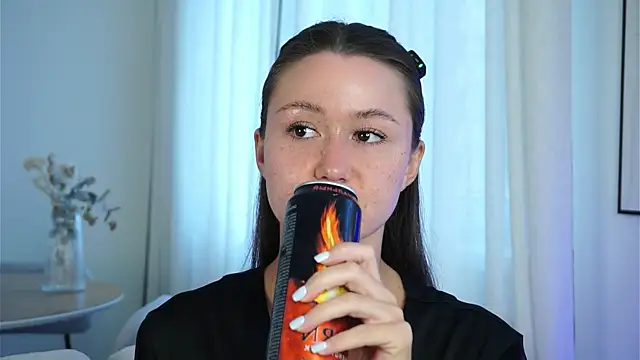 vvillywonka online show from June 2, 2026, 1:51 am