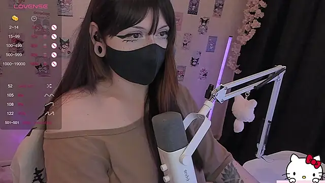 -Nanamin- online show from May 21, 2026, 10:39 pm