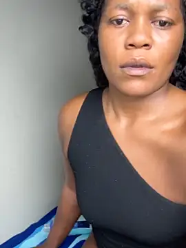 Kikie23 online show from April 6, 2026, 1:25 am