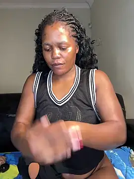 Kikie23 online show from April 12, 2026, 4:17 am