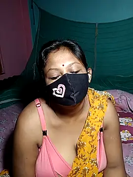 Hotty-rosni online show from November 4, 2025, 11:59 pm