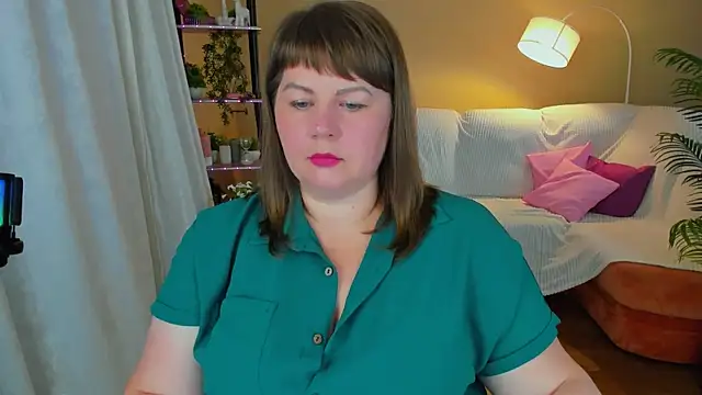 CrystaalStaar online show from September 29, 2025, 7:51 pm