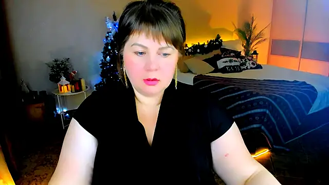 CrystaalStaar online show from December 13, 2025, 7:53 pm