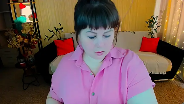 CrystaalStaar online show from April 27, 2026, 11:52 am