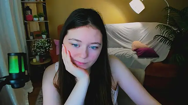 Snapshot of AlluringLookk chatting on January 17, 2026, 9:25 am AlluringLookk online show from January 17, 2026, 9:25 am