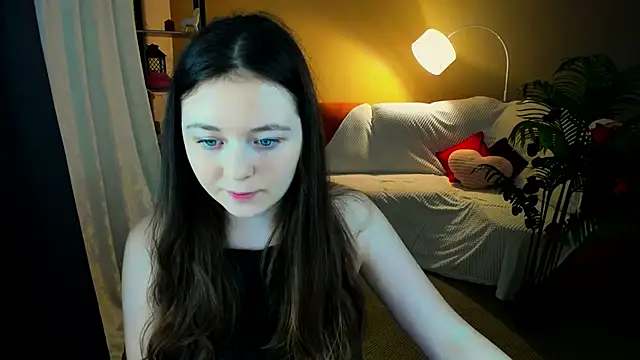 Snapshot of AlluringLookk chatting on February 13, 2026, 12:45 pm AlluringLookk online show from February 13, 2026, 12:45 pm