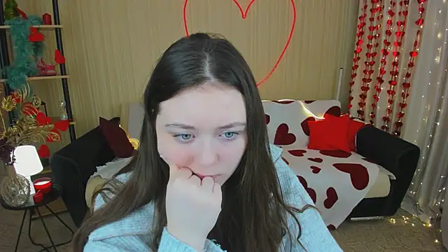 Snapshot of AlluringLookk chatting on February 22, 2026, 4:35 am AlluringLookk online show from February 22, 2026, 4:35 am