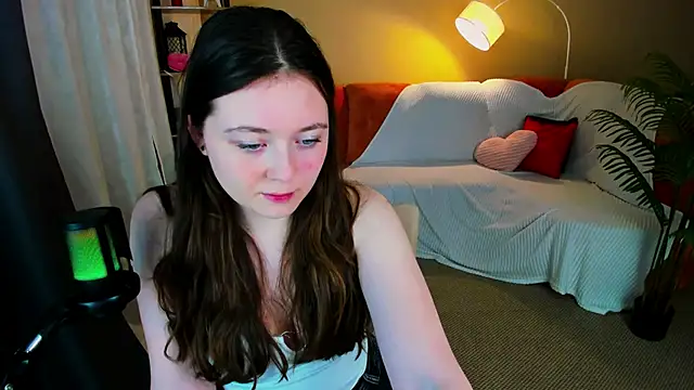 Snapshot of AlluringLookk chatting on February 26, 2026, 4:28 pm AlluringLookk online show from February 26, 2026, 4:28 pm