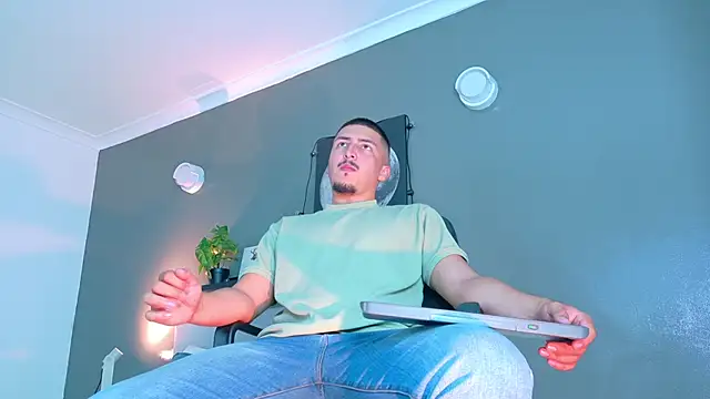 MrFox   online show from October 6, 2025, 7:33 pm