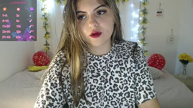 Snapshot of Alisson_5_ chatting on September 20, 2025, 9:43 am Alisson 5 online show from September 20, 2025, 9:43 am