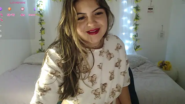 Snapshot of Alisson_5_ chatting on October 7, 2025, 11:18 am Alisson 5 online show from October 7, 2025, 11:18 am