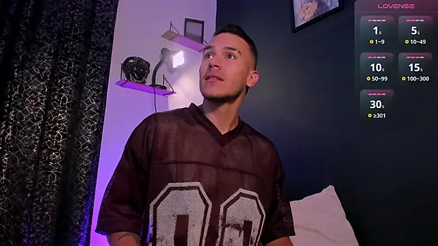 MarkSantozz online show from February 24, 2026, 8:40 pm