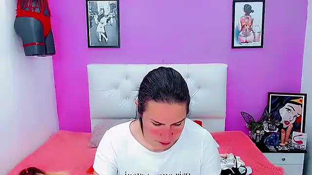 Azley sweet online show from October 15, 2025, 7:25 pm