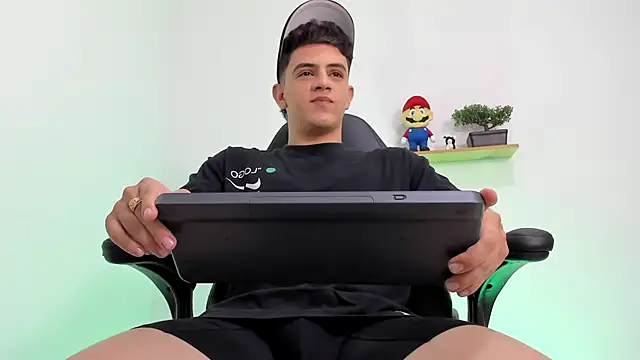 Mikecooper online show from January 9, 2026, 5:10 am