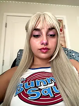 CharmingMaddie online show from October 3, 2025, 3:53 pm