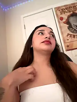 CharmingMaddie online show from October 26, 2025, 4:13 pm