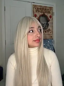 CharmingMaddie online show from December 2, 2025, 6:47 pm