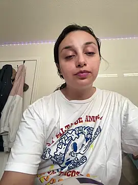 CharmingMaddie online show from June 1, 2026, 4:52 pm