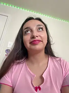 CharmingMaddie online show from July 9, 2026, 4:22 pm