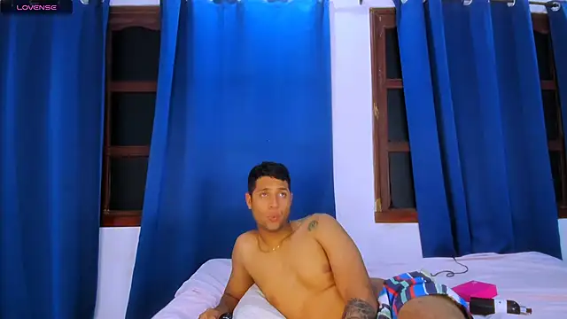 Snapshot of bamby_kitty chatting on October 20, 2025, 2:45 am bamby kitty online show from October 20, 2025, 2:45 am