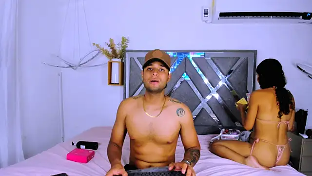 Snapshot of bamby_kitty chatting on October 22, 2025, 2:56 am bamby kitty online show from October 22, 2025, 2:56 am