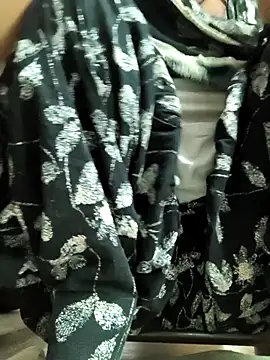 Love-pari077 online show from November 7, 2025, 1:05 am