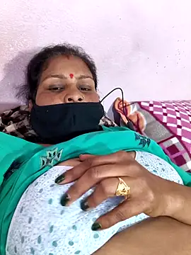 Love-pari077 online show from February 11, 2026, 8:19 am