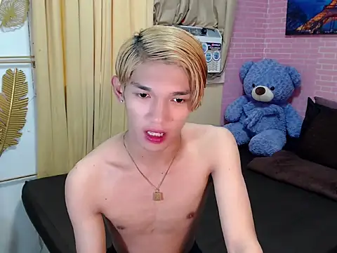 fuckerfriendsxx online show from May 4, 2026, 3:57 am
