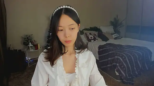 SoulHarmoonyy online show from December 18, 2025, 1:28 pm