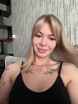 Snapshot of miss_veroNika chatting on September 22, 2025, 3:30 am miss veroNika online show from September 22, 2025, 3:30 am
