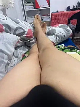 yellova online show from March 26, 2026, 8:03 pm