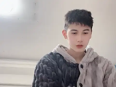 xiaojie2563 online show from December 3, 2025, 10:24 am