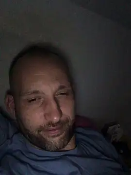 Nicobellich1989 online show from November 16, 2025, 1:33 am