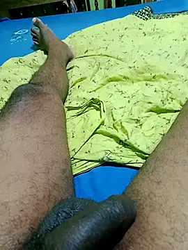 hotblack7 online show from November 29, 2025, 7:39 pm