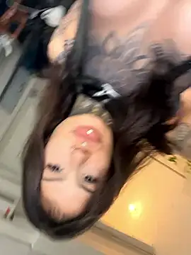 sereiaruiva99 online show from May 24, 2026, 5:07 pm