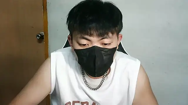 Snapshot of bigbb101011 chatting on September 30, 2025, 2:00 pm bigbb101011 online show from September 30, 2025, 2:00 pm