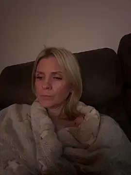 Snapshot of Lexi-Lux-X chatting on November 3, 2025, 3:52 am Lexi-Lux-X online show from November 3, 2025, 3:52 am