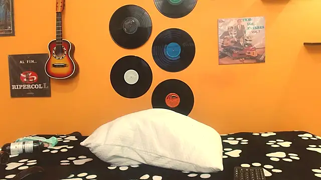 meisevil77 online show from September 28, 2025, 2:50 am