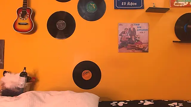 meisevil77 online show from January 9, 2026, 2:47 am