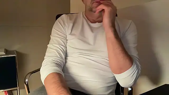 german9inch online show from December 17, 2025, 9:43 pm