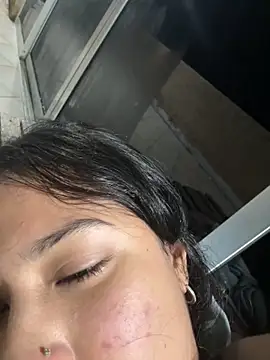 Snapshot of lynn9000 chatting on October 7, 2025, 4:53 am lynn9000 online show from October 7, 2025, 4:53 am