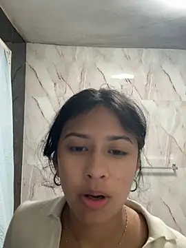 Snapshot of lynn9000 chatting on October 18, 2025, 7:42 am lynn9000 online show from October 18, 2025, 7:42 am