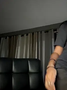 Snapshot of lynn9000 chatting on November 12, 2025, 7:20 am lynn9000 online show from November 12, 2025, 7:20 am